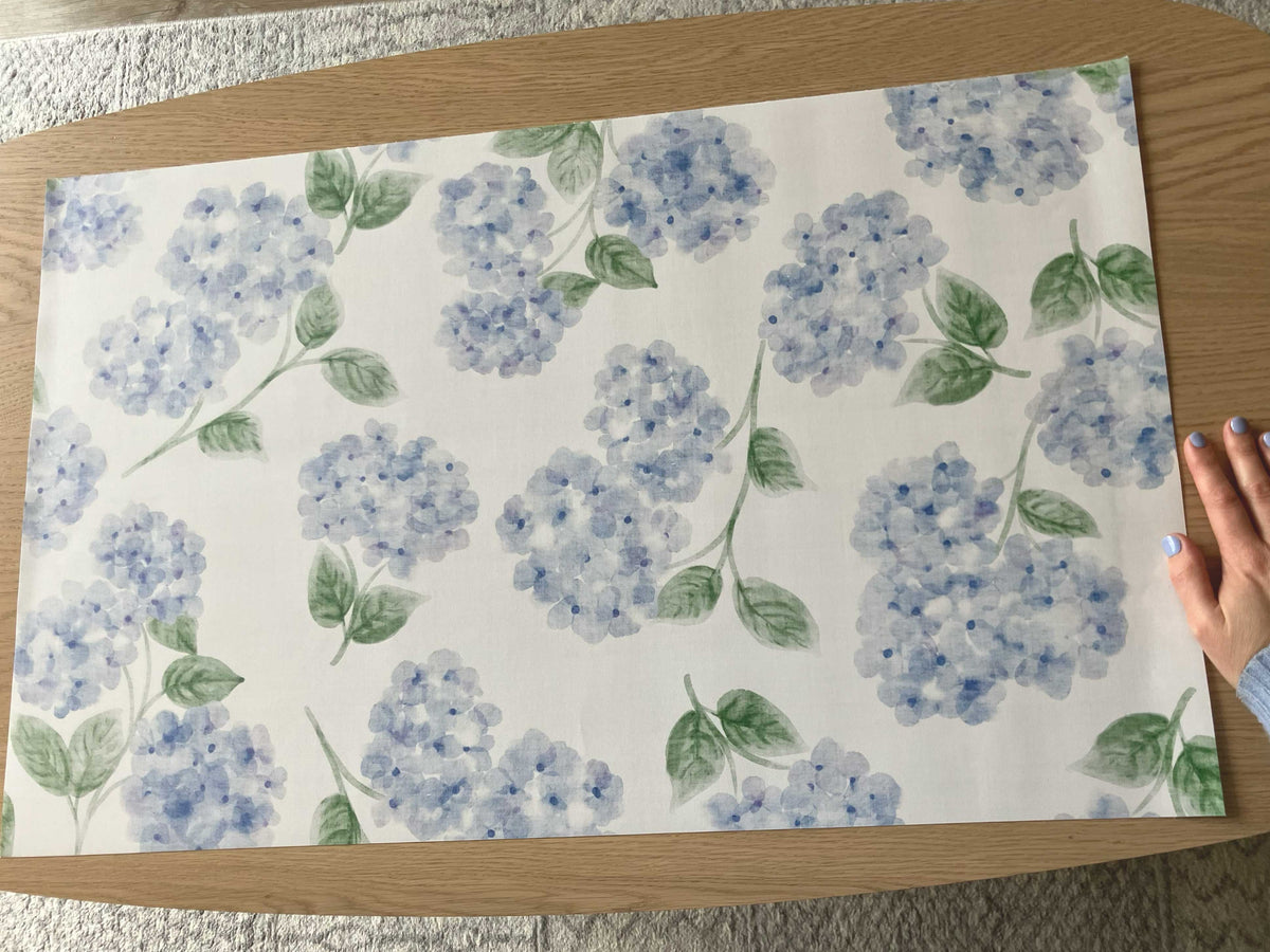Light Blue Watercolour Hydrangea Wallpaper – English Cottage Style