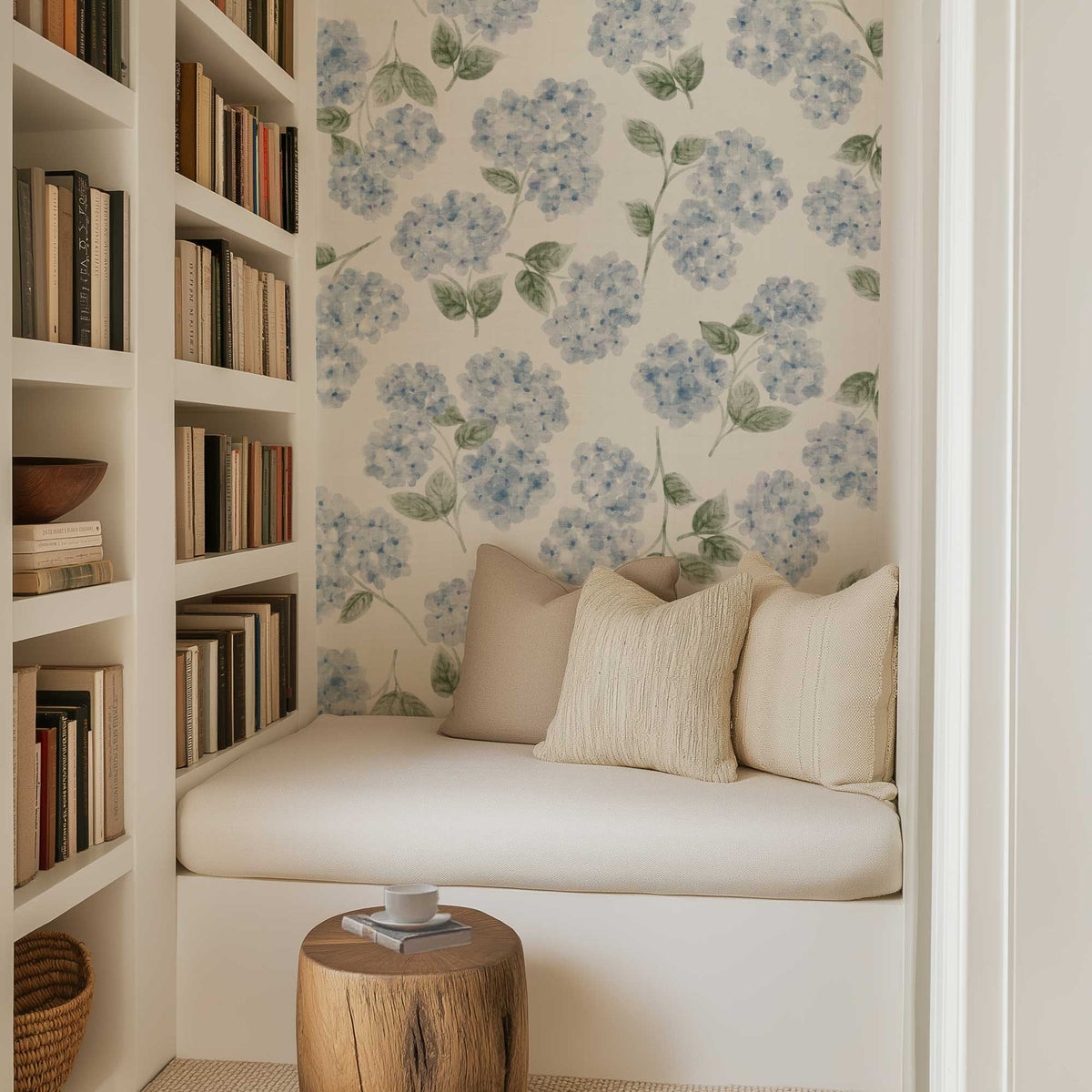 Light Blue Watercolour Hydrangea Wallpaper – English Cottage Style